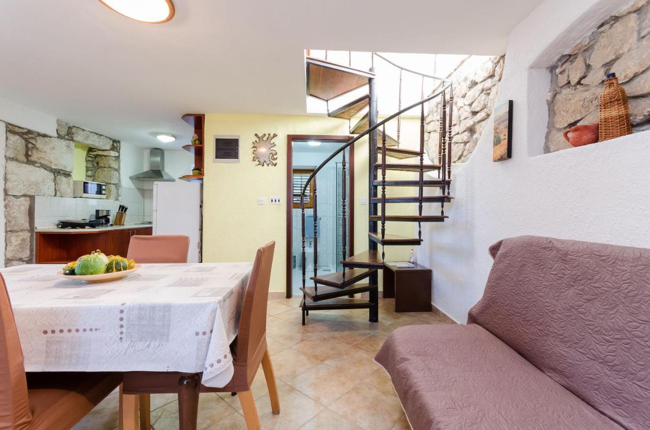 Apartment Josip Пломин Екстериор снимка